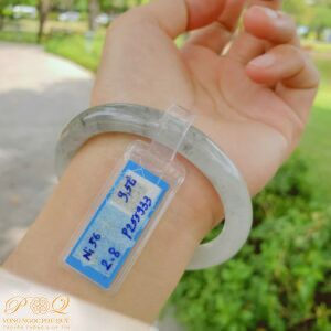 Mơ Thấy Vòng Ngọc Bị Bể: Giải Mã Điềm Báo và Cơ Hội May Mắn